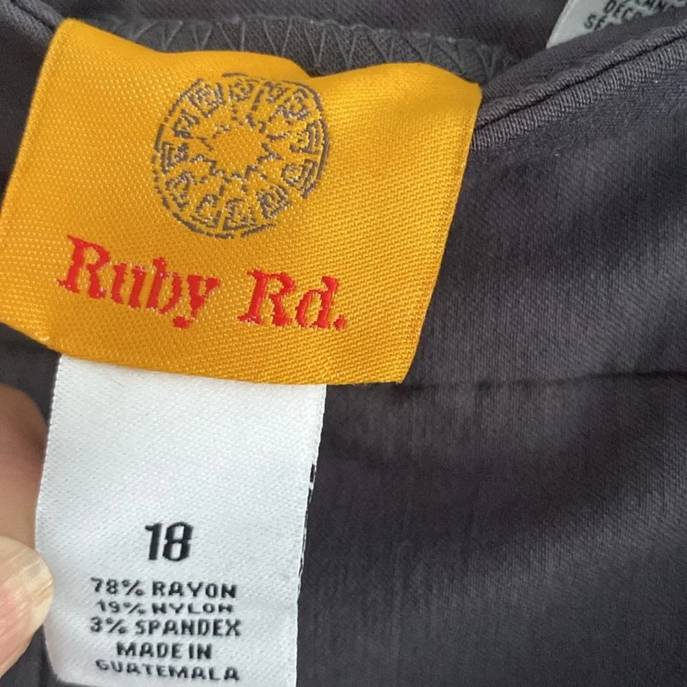 Ruby Rd. Grey Pants Size 18 - Picture 3 of 5
